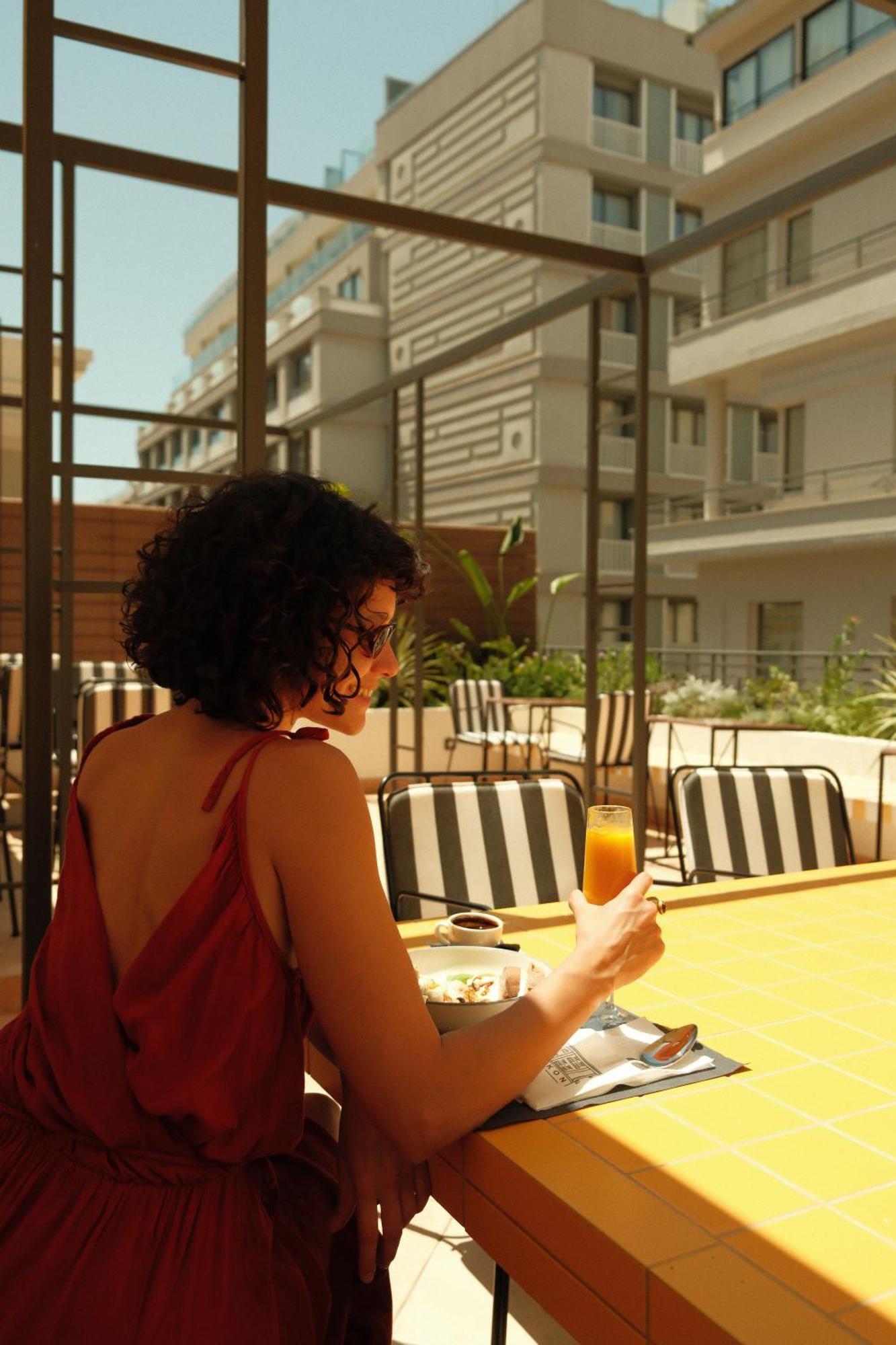 Astikon House 4*